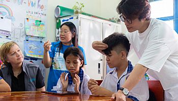Ha Anh Tuan accompanies Masterise and UNICEF in the “Innovation for Children” project